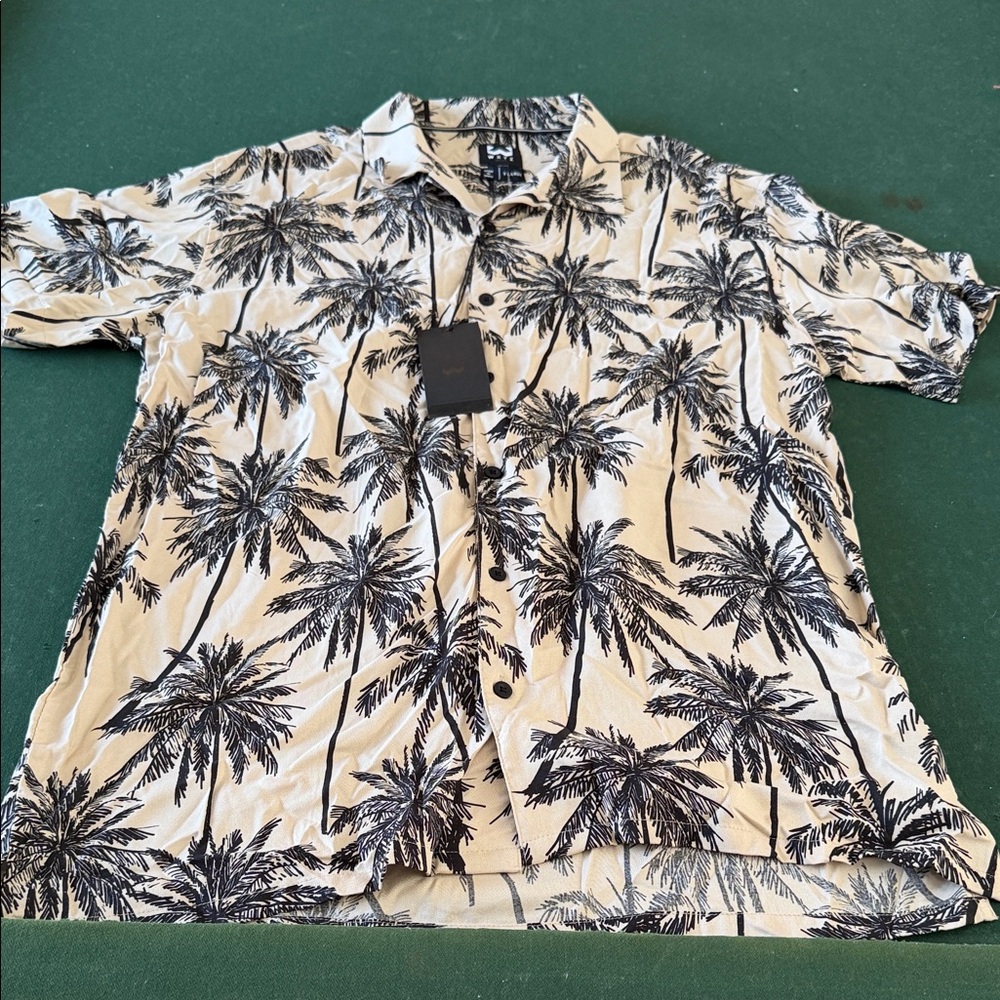 Tropical Palm‎ Print Men's Shirt.   CAJA. # 2 A